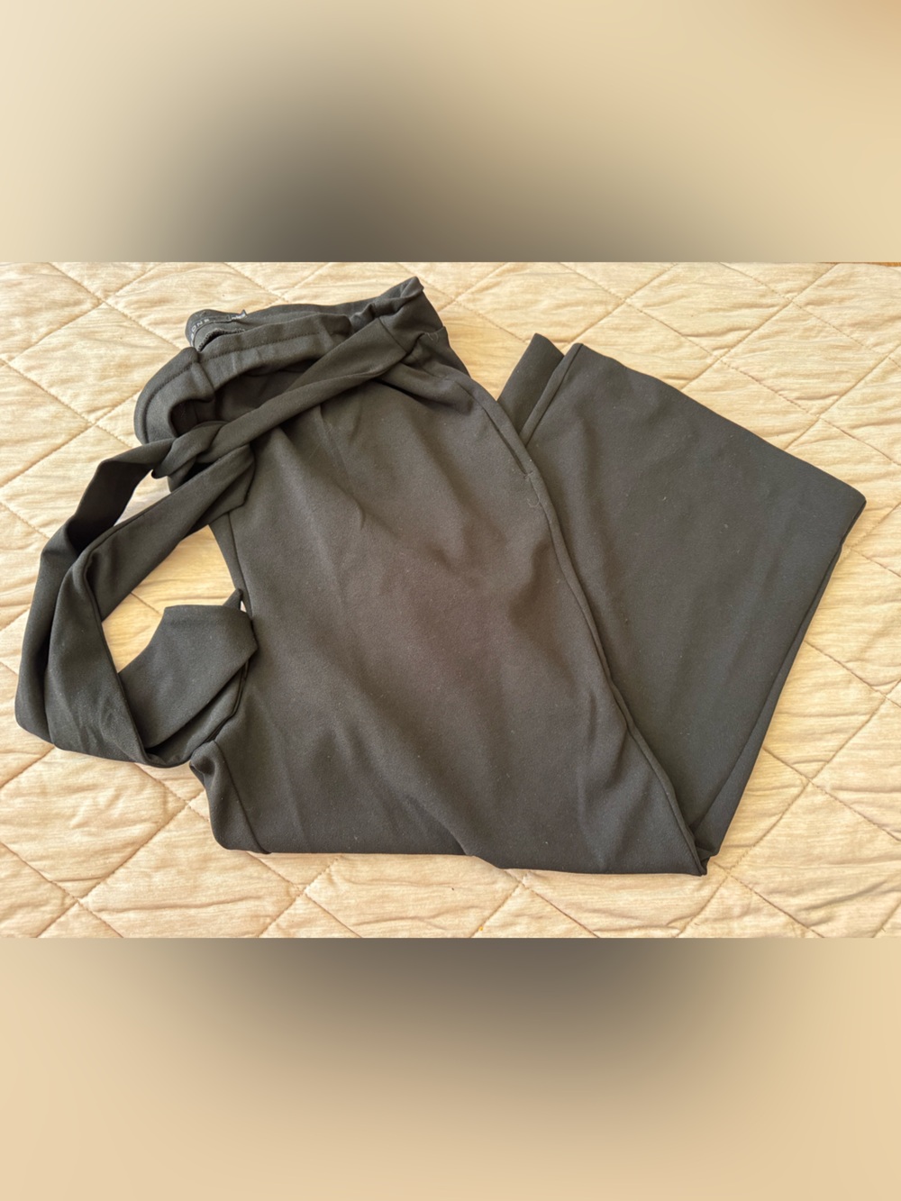 one 5 one Black Dress Capris